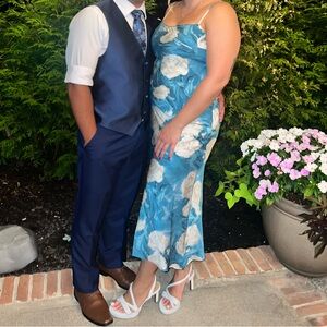 Lulu's Blue and White Floral Midi Dress